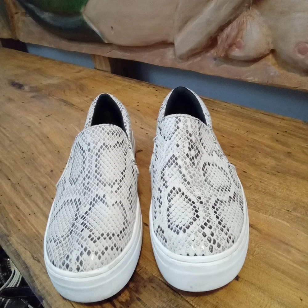 a.new.day Bibi Size 10 Snake Print Faux Leather Slip-On Sneakers - Picture 1 of 16